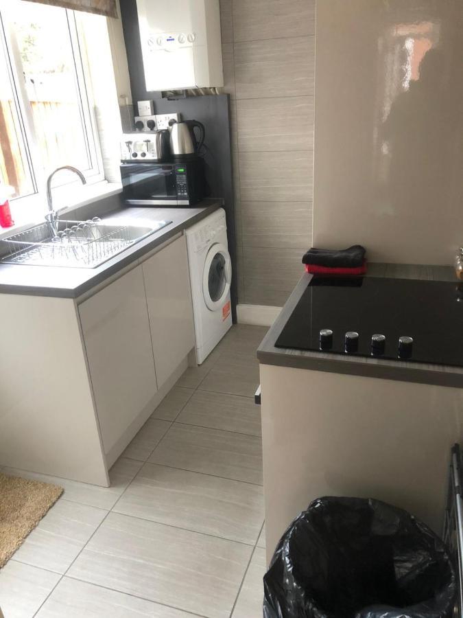 Kenrick Street Great House Available For Guests And Contractors Parking And Wifi Villa Nottingham Bagian luar foto