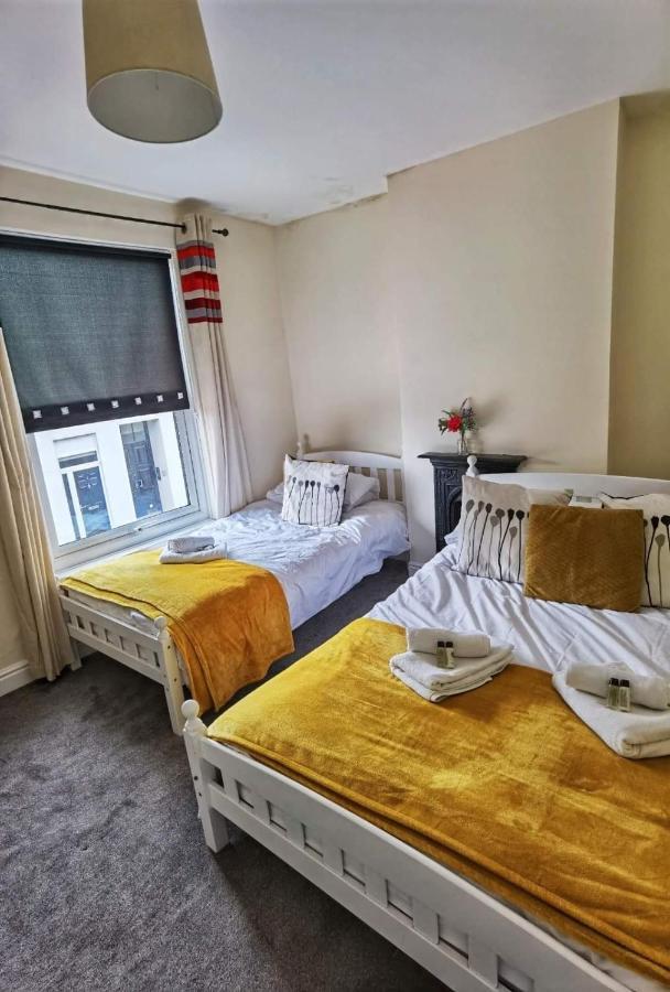 Kenrick Street Great House Available For Guests And Contractors Parking And Wifi Villa Nottingham Bagian luar foto