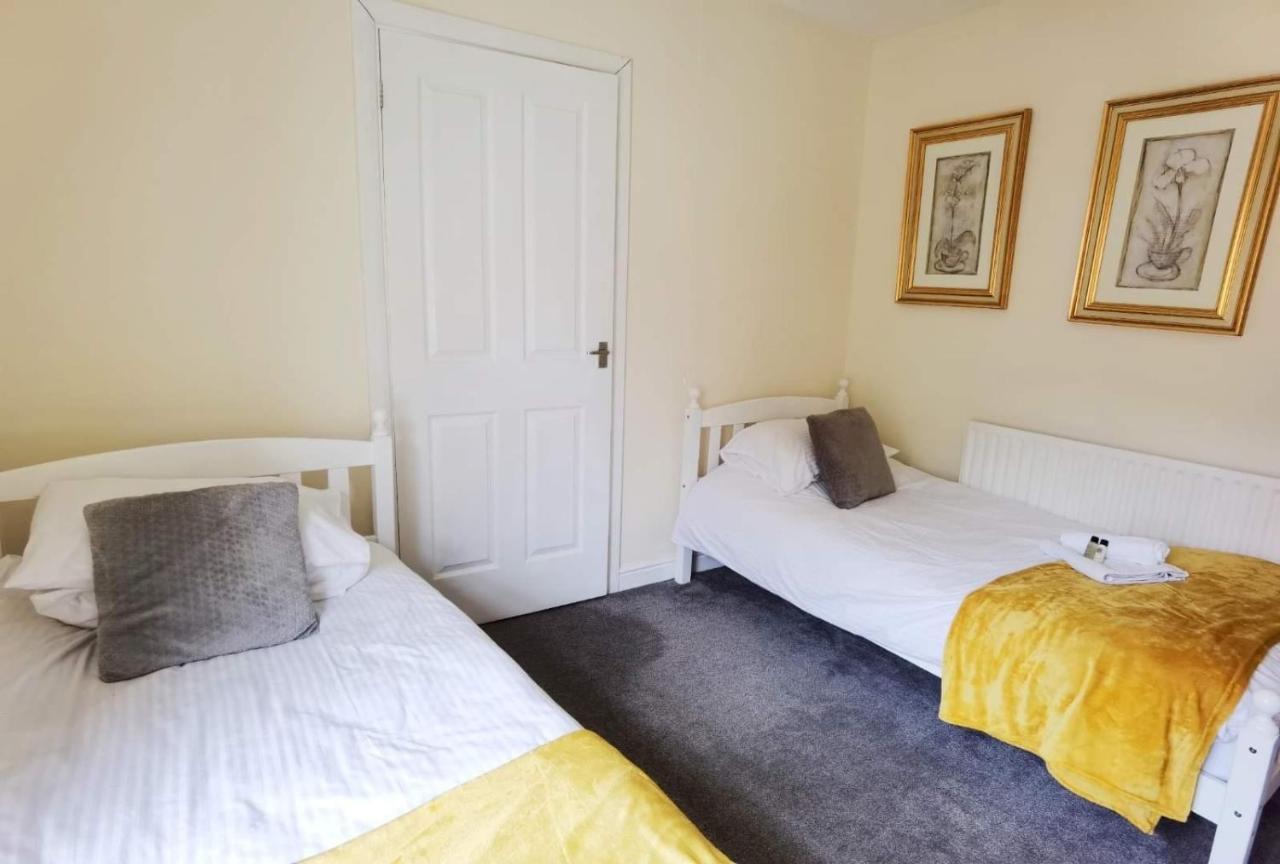 Kenrick Street Great House Available For Guests And Contractors Parking And Wifi Villa Nottingham Bagian luar foto