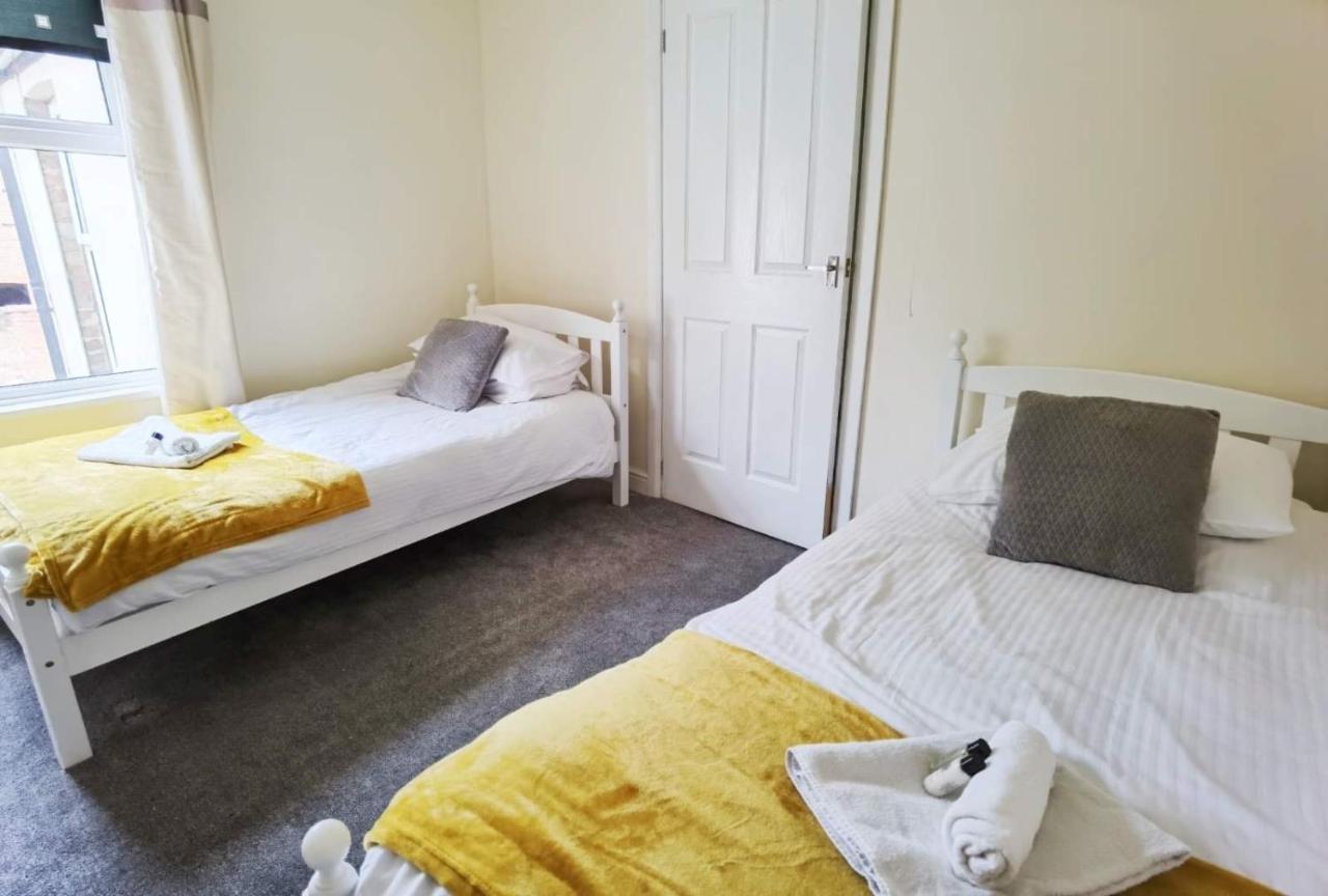 Kenrick Street Great House Available For Guests And Contractors Parking And Wifi Villa Nottingham Bagian luar foto