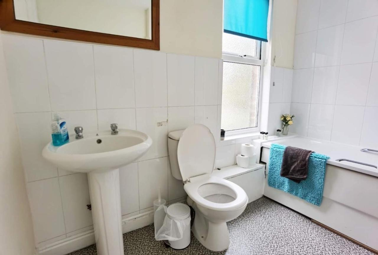 Kenrick Street Great House Available For Guests And Contractors Parking And Wifi Villa Nottingham Bagian luar foto