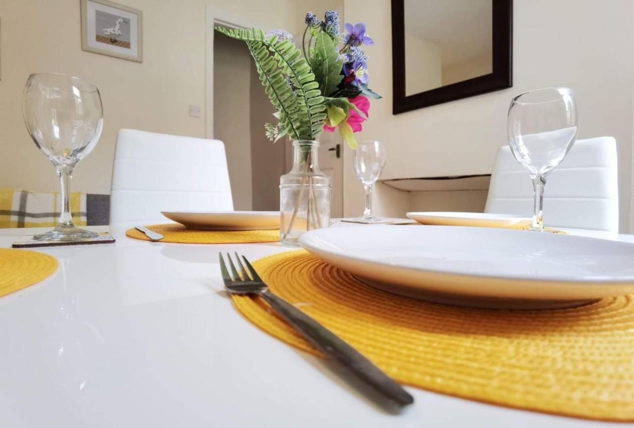 Kenrick Street Great House Available For Guests And Contractors Parking And Wifi Villa Nottingham Bagian luar foto