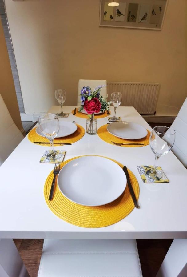 Kenrick Street Great House Available For Guests And Contractors Parking And Wifi Villa Nottingham Bagian luar foto