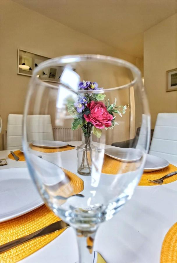 Kenrick Street Great House Available For Guests And Contractors Parking And Wifi Villa Nottingham Bagian luar foto
