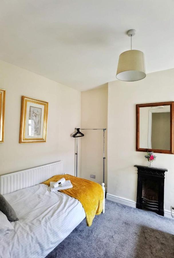 Kenrick Street Great House Available For Guests And Contractors Parking And Wifi Villa Nottingham Bagian luar foto